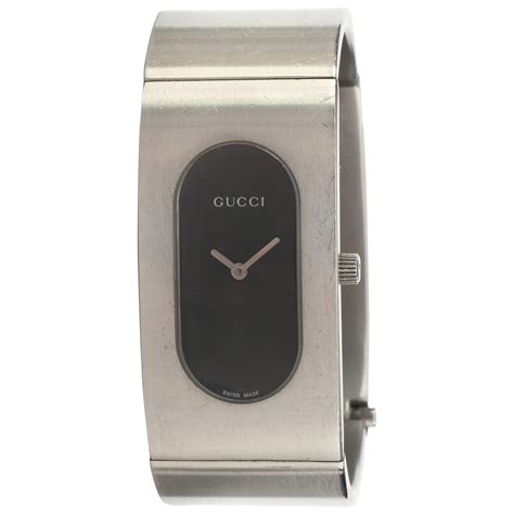 Gucci 2400L Bangle Watch 